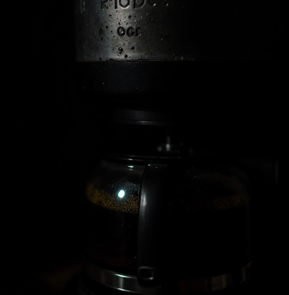 Reading about a scam kingpin getting sentenced to death in China. Makes my attempt to 'debug' my coffee maker feel rather quaint. Still, that little blinking light was *insistent*.