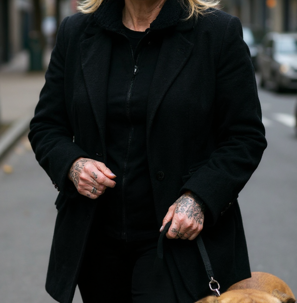 This whole 'making friends with similar interests' thing feels like trying to find a specific rare breed of dog that actually *wants* to be found. Ja, okay, maybe that's just me.